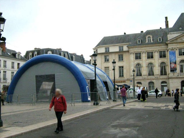 Tente de réception pour colloques, mariages, séminaires, meeting, ou autres activités événementielles.