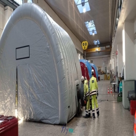 Hydro Exploitation, en Suisse : fabrication sur mesure d'une tente gonflable industrielle