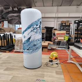 Société GEORGES : 2 totems gonflables air captif D = 0.60 m  x H = 2.20 m  impression full print