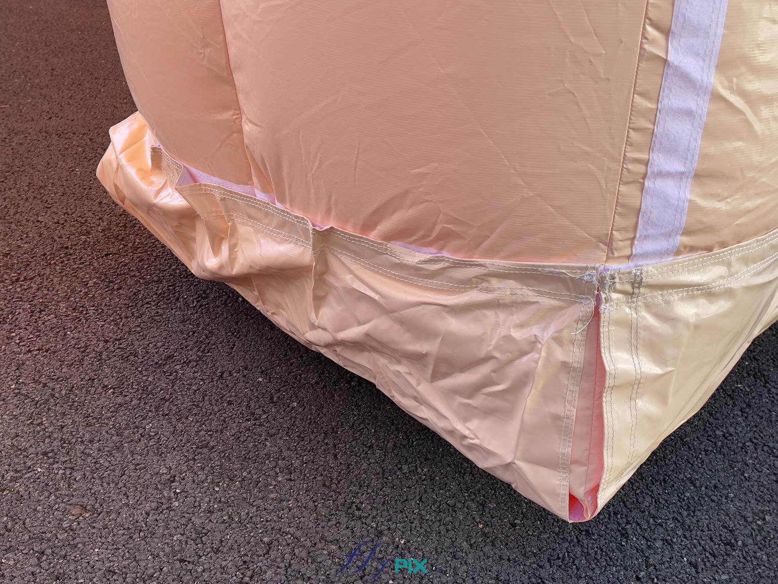 FLYPIX cape amovible fixations velcro bande protection pvc resistance abrasions sol base murs hangar gonflable militaire 1