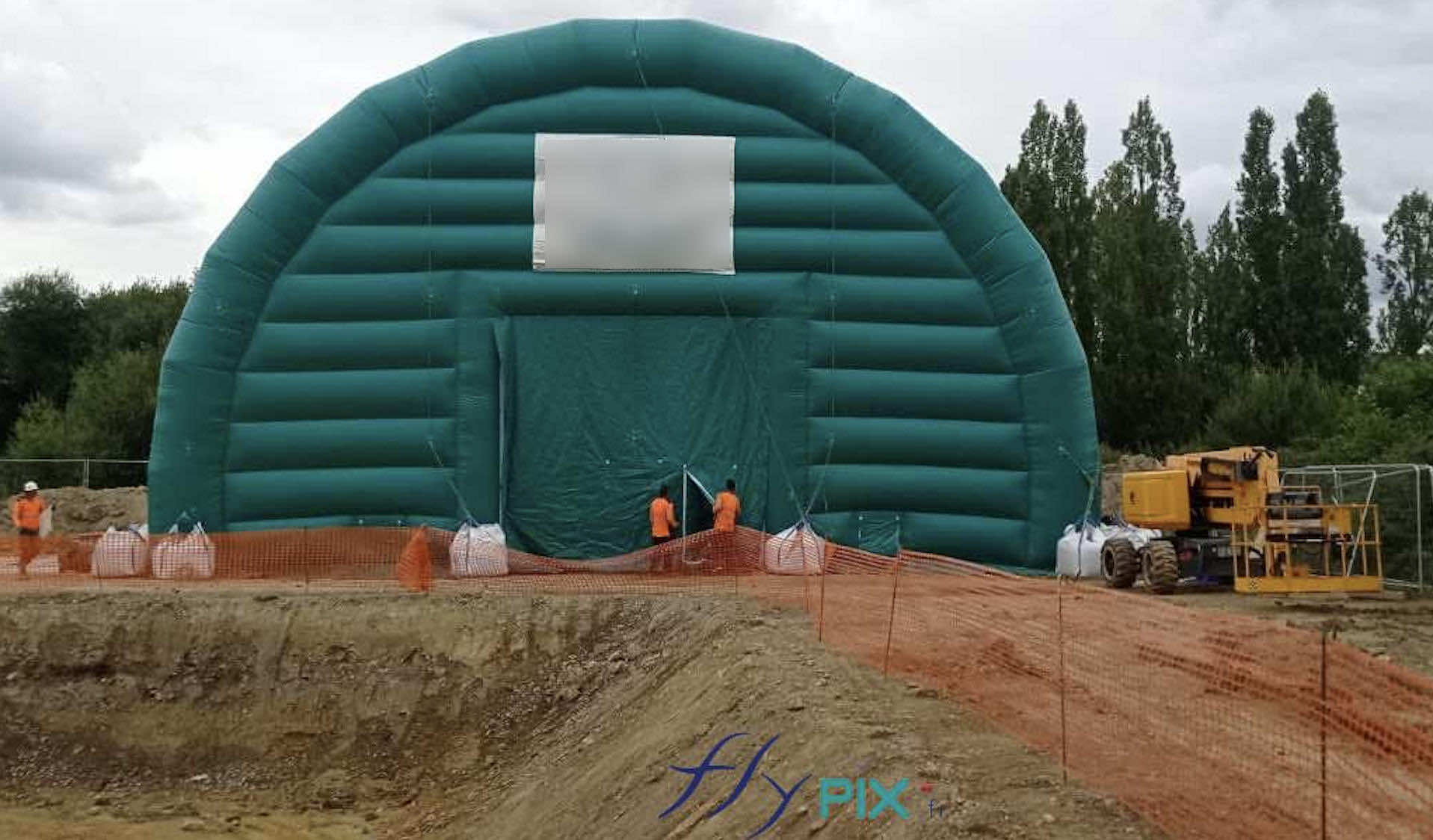 FLYPIX vue exterieure tente gonflable chantier depollution tunnel turbine enveloppe pvc 6