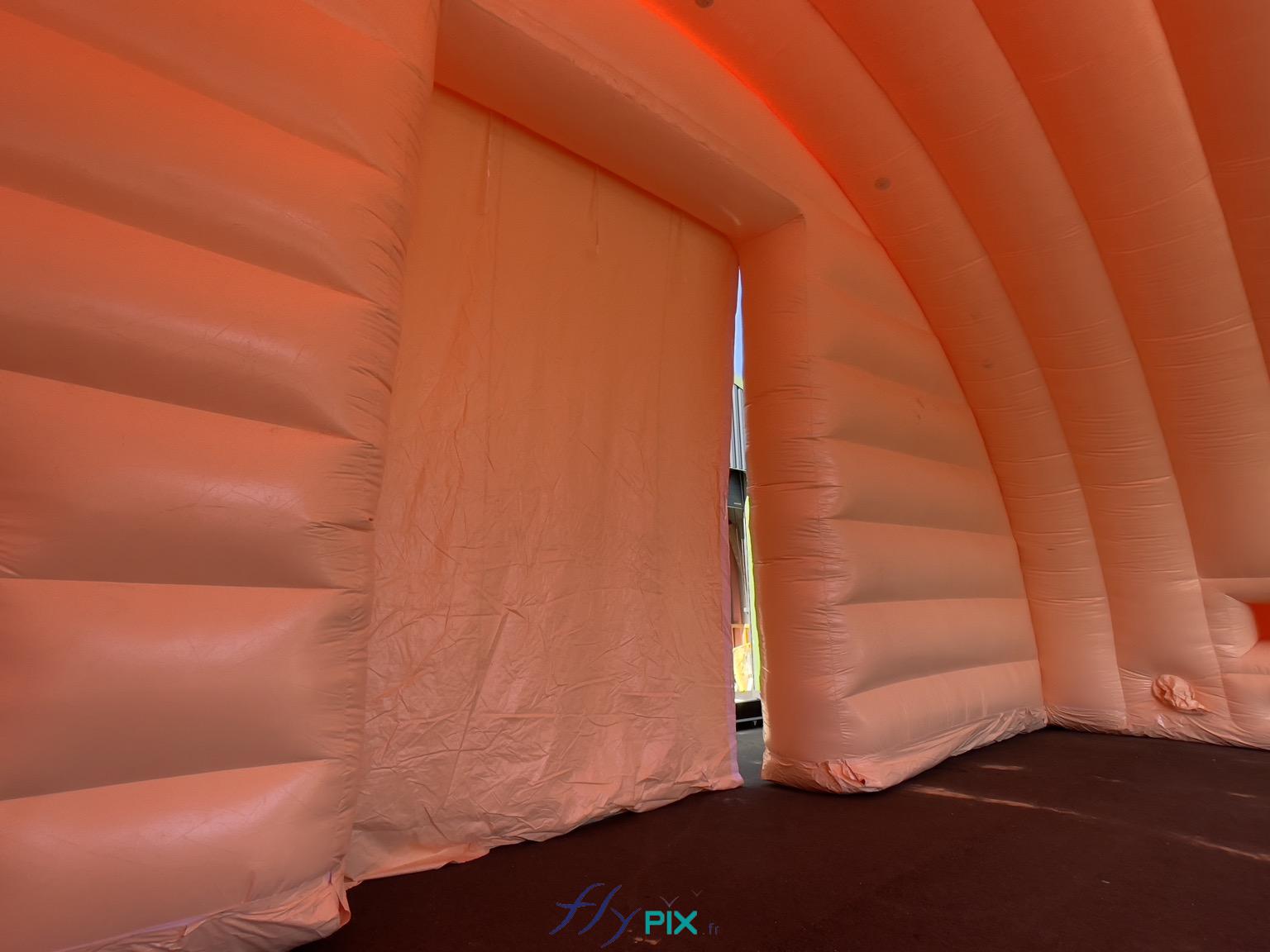 FLYPIX grand hangar gonflable porte acces principale pignon avant grande taille grande hauteur 1