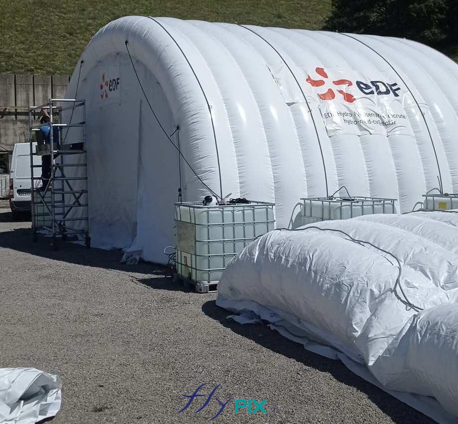 Tente gonflable tunnel demi lune air captif chantier stockage EDF 10