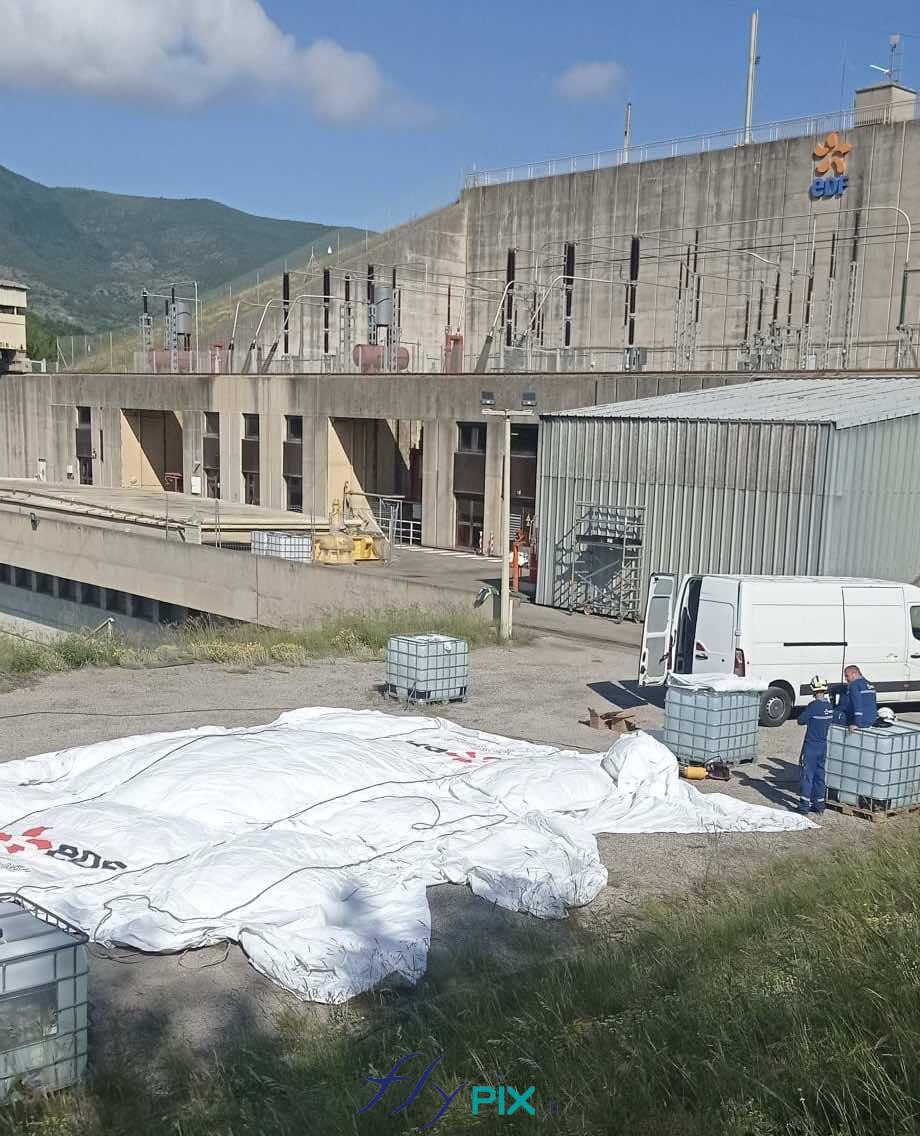 Tente gonflable tunnel demi lune air captif chantier stockage EDF 4