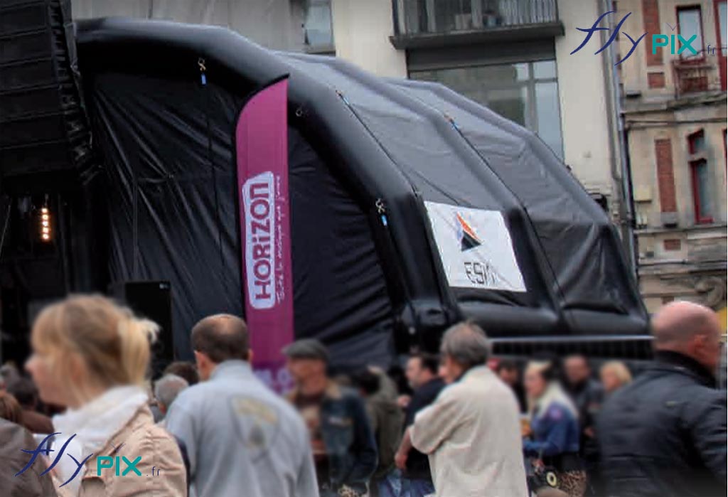 Tente gonflable fabriquée sur mesure pour concerts, spéciales et festivals.