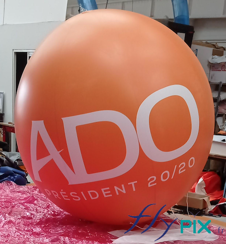Un ballon en PVC 0.18 mm, destiné à voler avec du gaz hélium, personnalisé en full print, pour Abidjan, Côte d'Ivoire