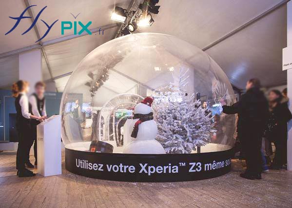 Ballon de boule de Noël pour un magasin Sony d'un centre commercial. Fabriqué sur mesure par nos soins en France.