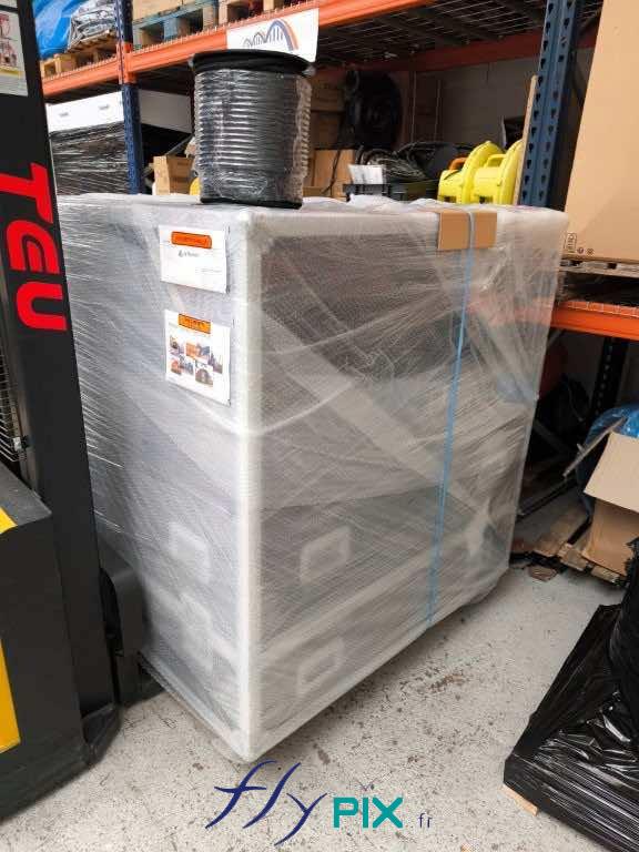 flypix flycase caisse en bois fabriquee en bois sur mesure protection rangement tente abri hangar gonflable 240