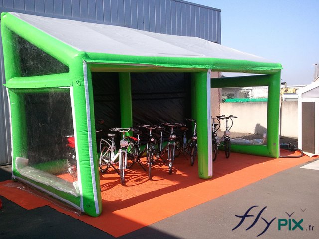 Stand gonflable pour location de vélos