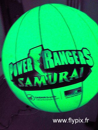 Ballon sphérique publicitaire éclairant et lumineux en PVC 0,18 mm, doté de LED.