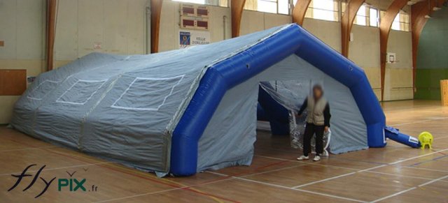 Tente gonflable 6x12m grise et bleue