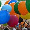 Plusieurs ballons publicitaires sphériques en Latex de différentes couleurs