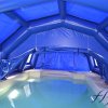 Vue intérieure d'une tente gonflable piscine