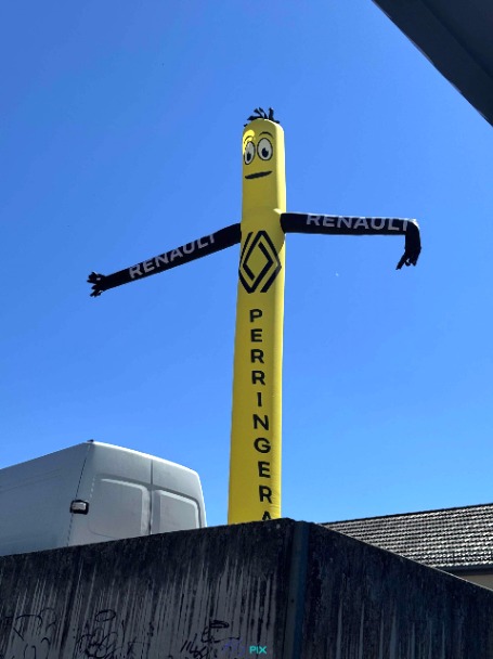 skydancer imprime personnalise bonhomme structure gonflable ventilee turbine permanence RENAULT PERRINGERARD 1 scaled wpp1750084617847