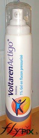 Réalisation d'une structure gonflable en forme de bouteille de médicament pharmaceutique, ici une bouteille de Voltarene, en PVC 0,18 mm.