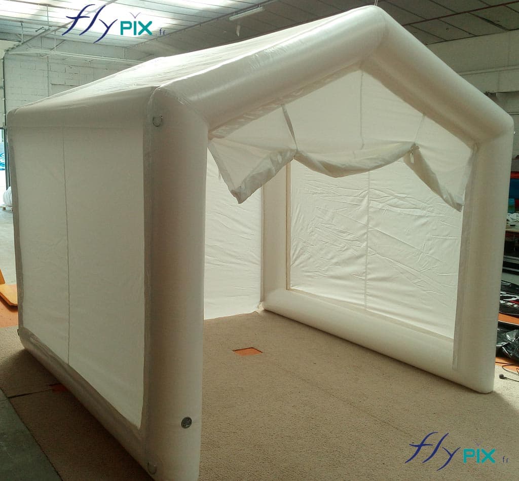 Tente gonflable air captif Ceesar, enveloppe PVC 0.6 mm simple peau, gonflée avec une pompe électrique.