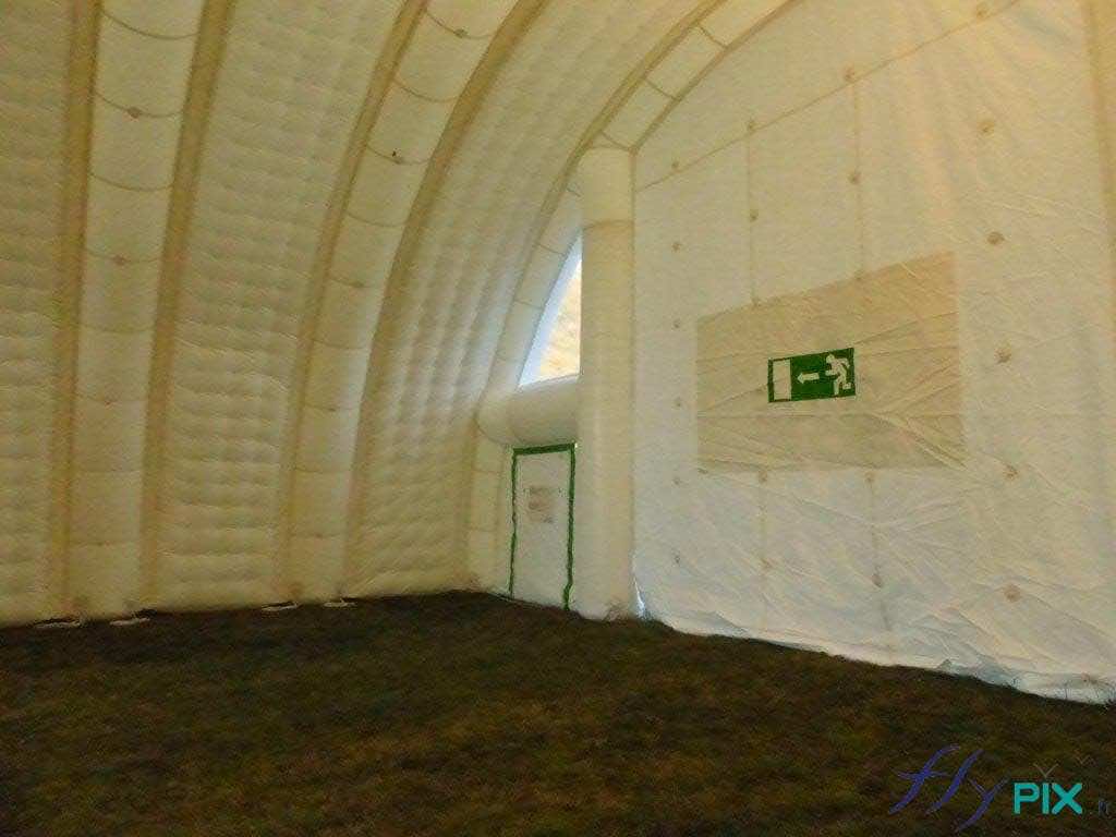 tente gonflable tunnel demi lune scene spectacle concert air captif enveloppe pvc 1