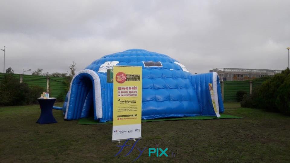 Vue extérieure tente abri barnum igloo air captif enveloppe PVC 0.6 mm double peau capitonnée